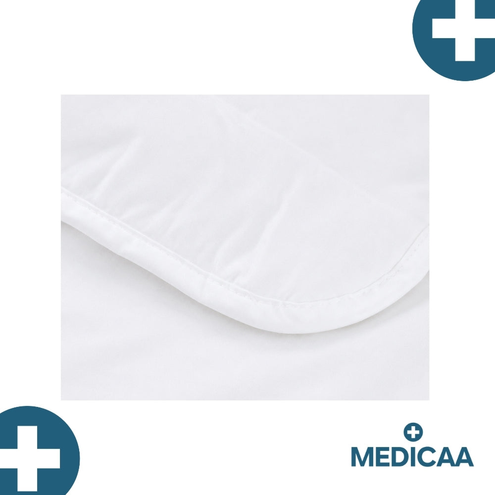 Couette légère blanche